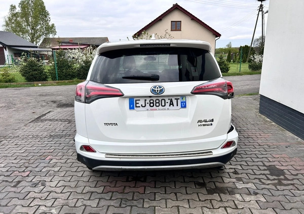 Toyota RAV4 cena 43900 przebieg: 82000, rok produkcji 2017 z Konin małe 46